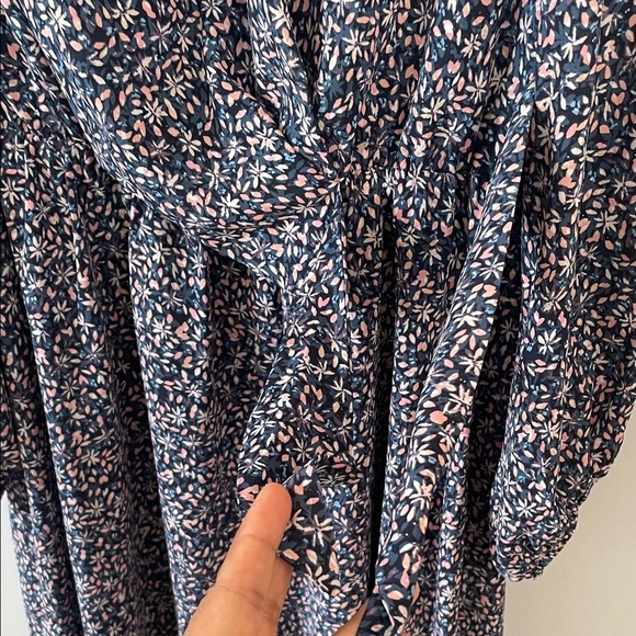 Banana Republic Navy Floral Long Sleeve Dress size xs - Picture 4 of 11